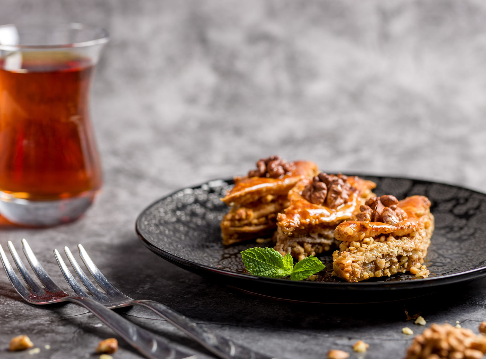 8 Effective Ways to Reduce Sugar Cravings