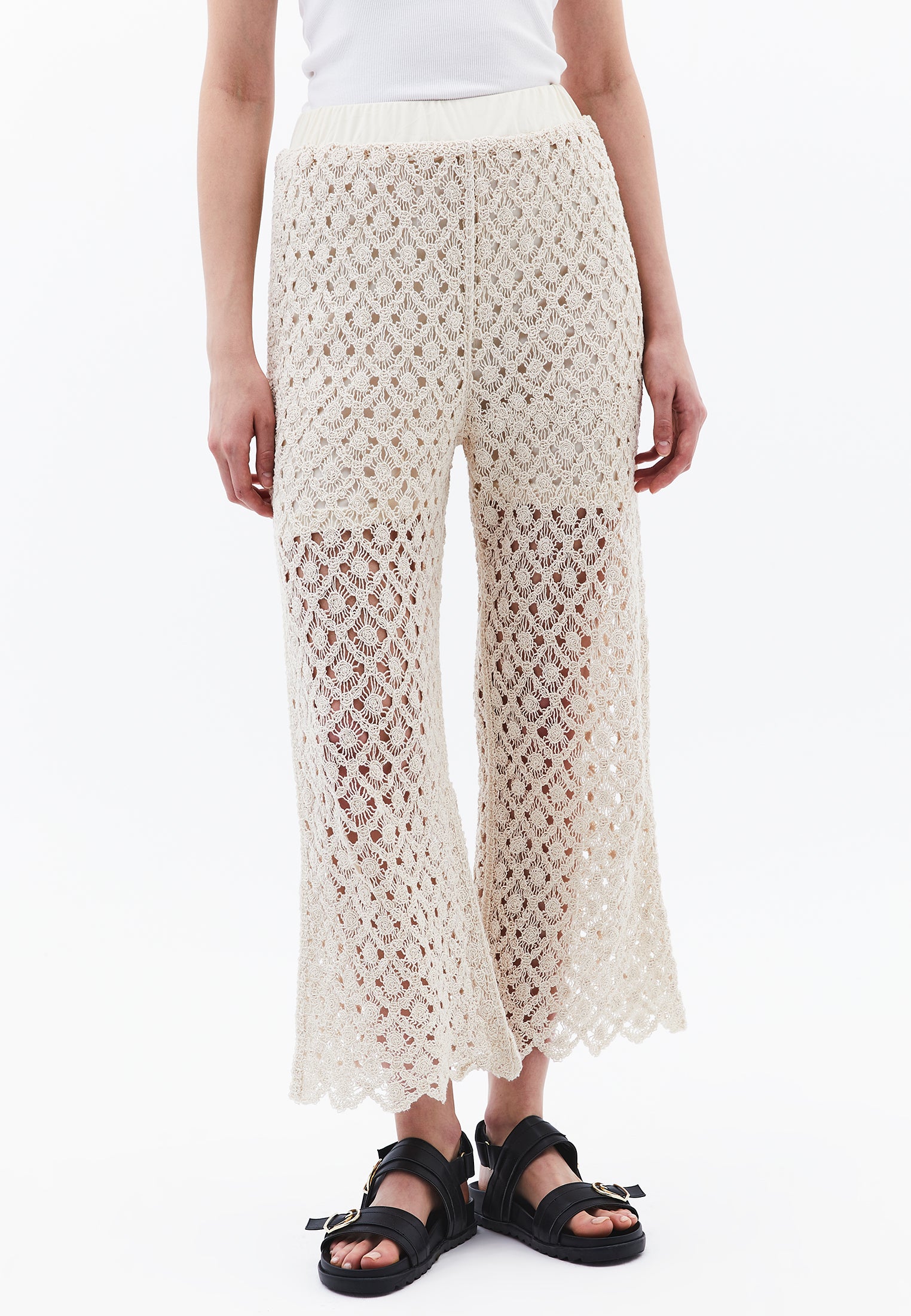 سروال مستقيم الساق - حليب اللوز