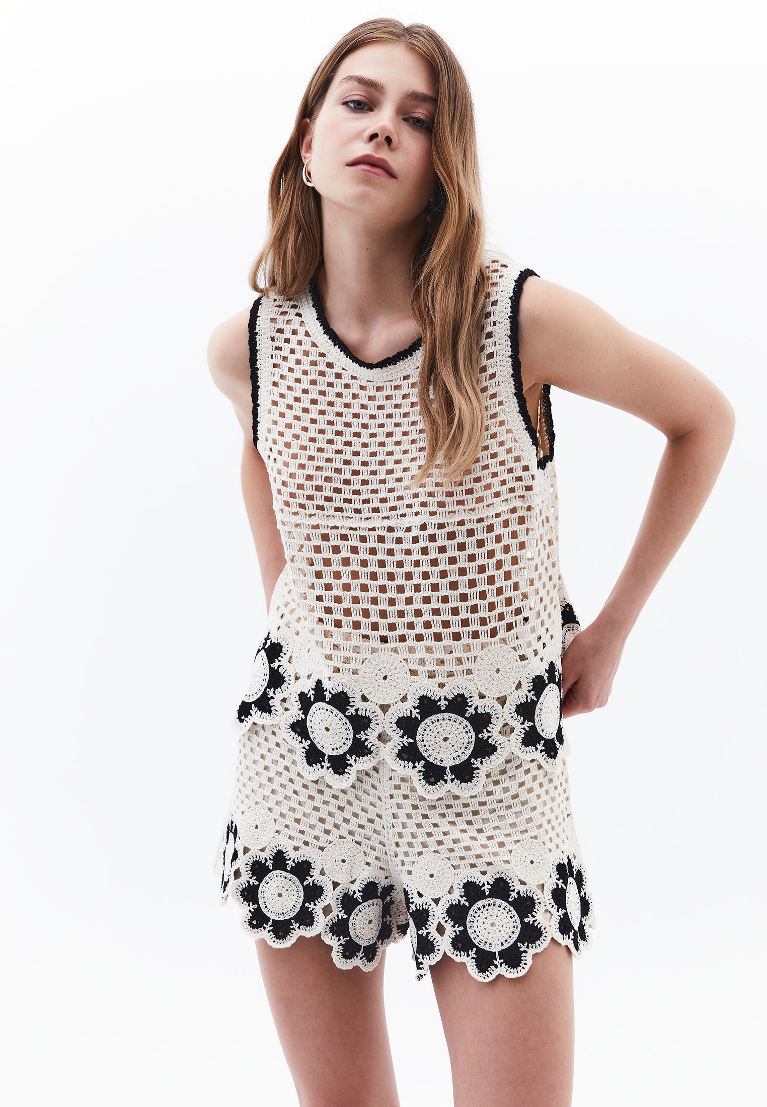 قميص بدون أكمام من القطن - حليب مثلج/أسود