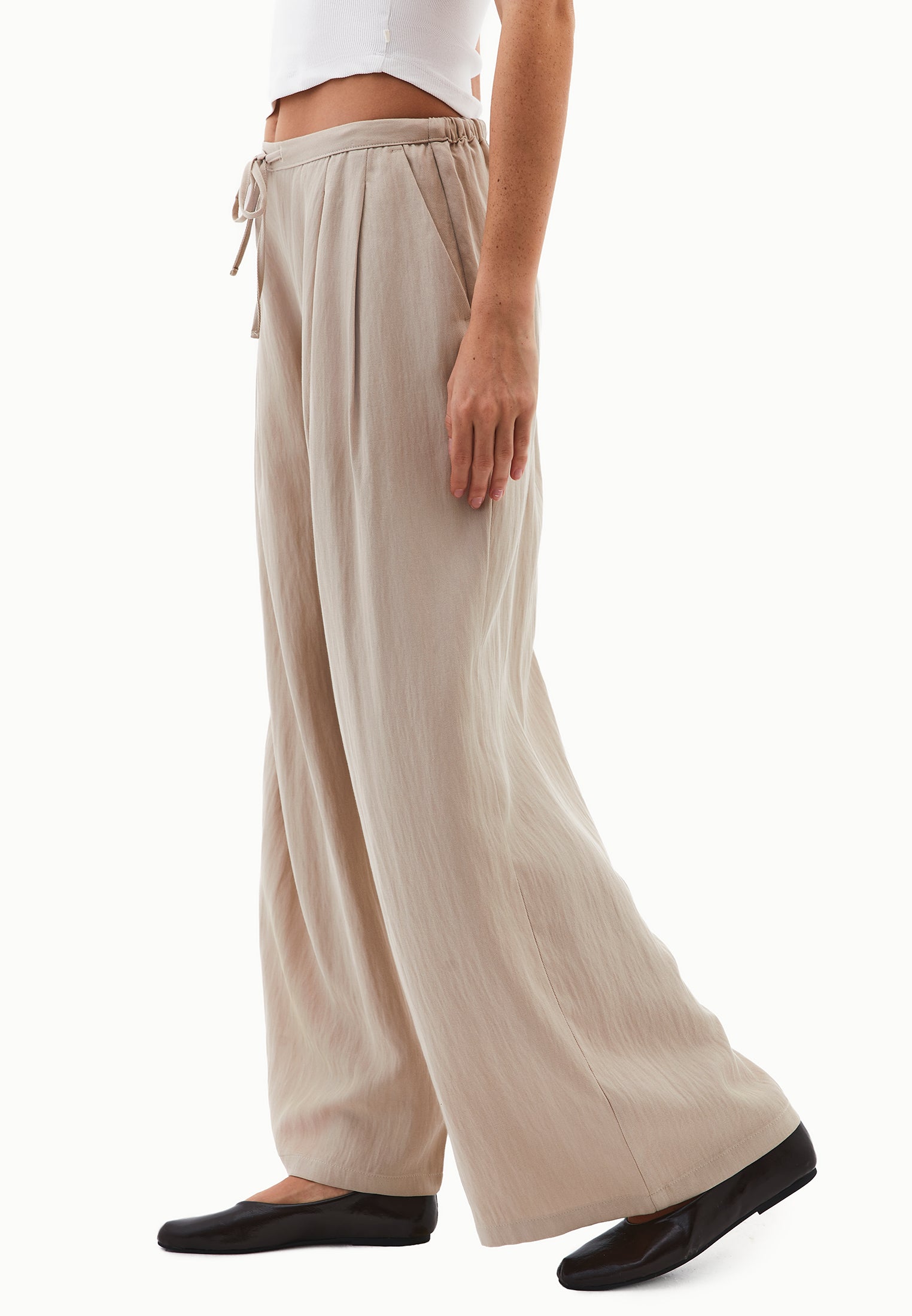 High Waist Trousers With Belt Detail - FEATHER GRAY