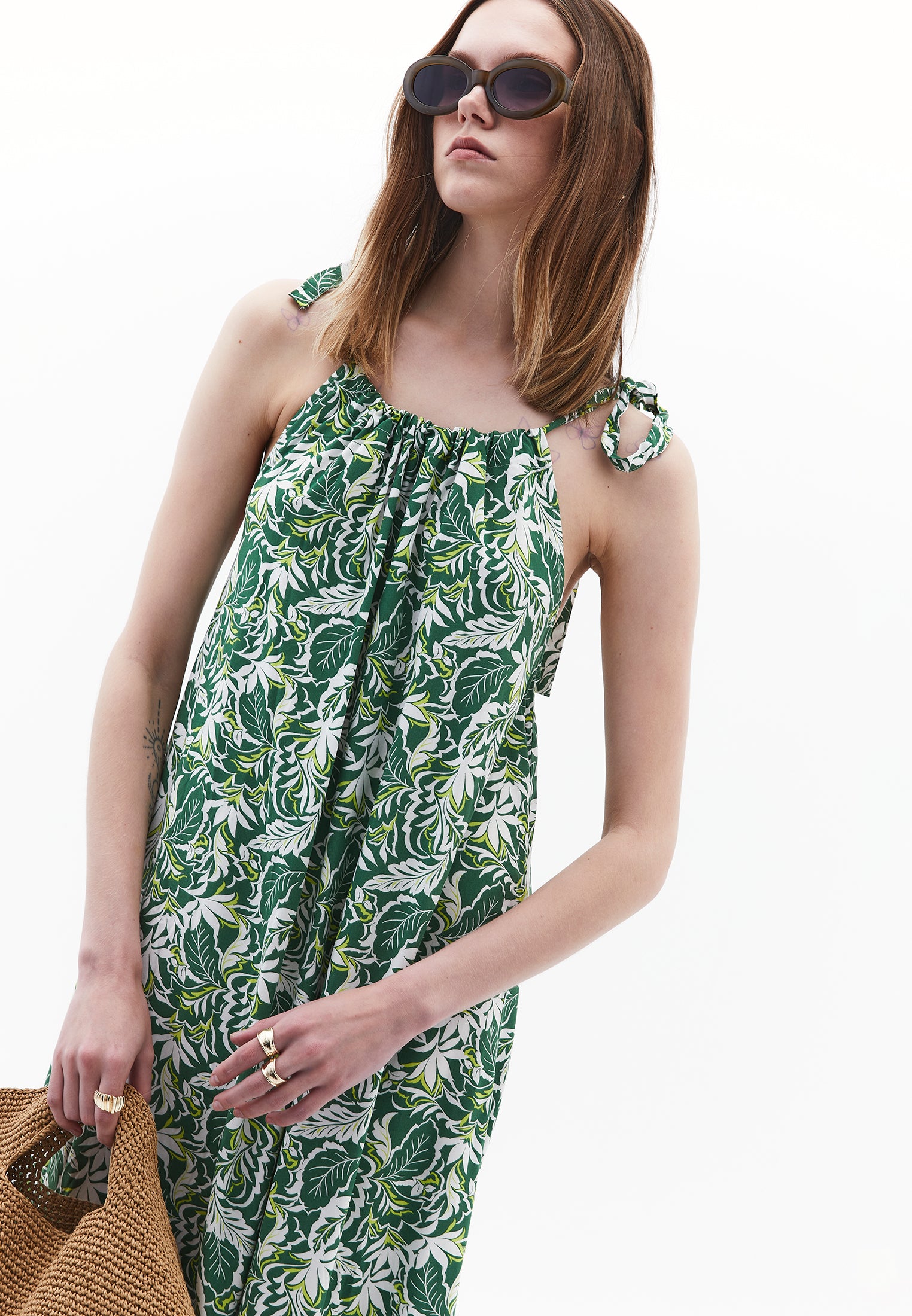 فستان بربطة عنق حول العنق - مشط زهور