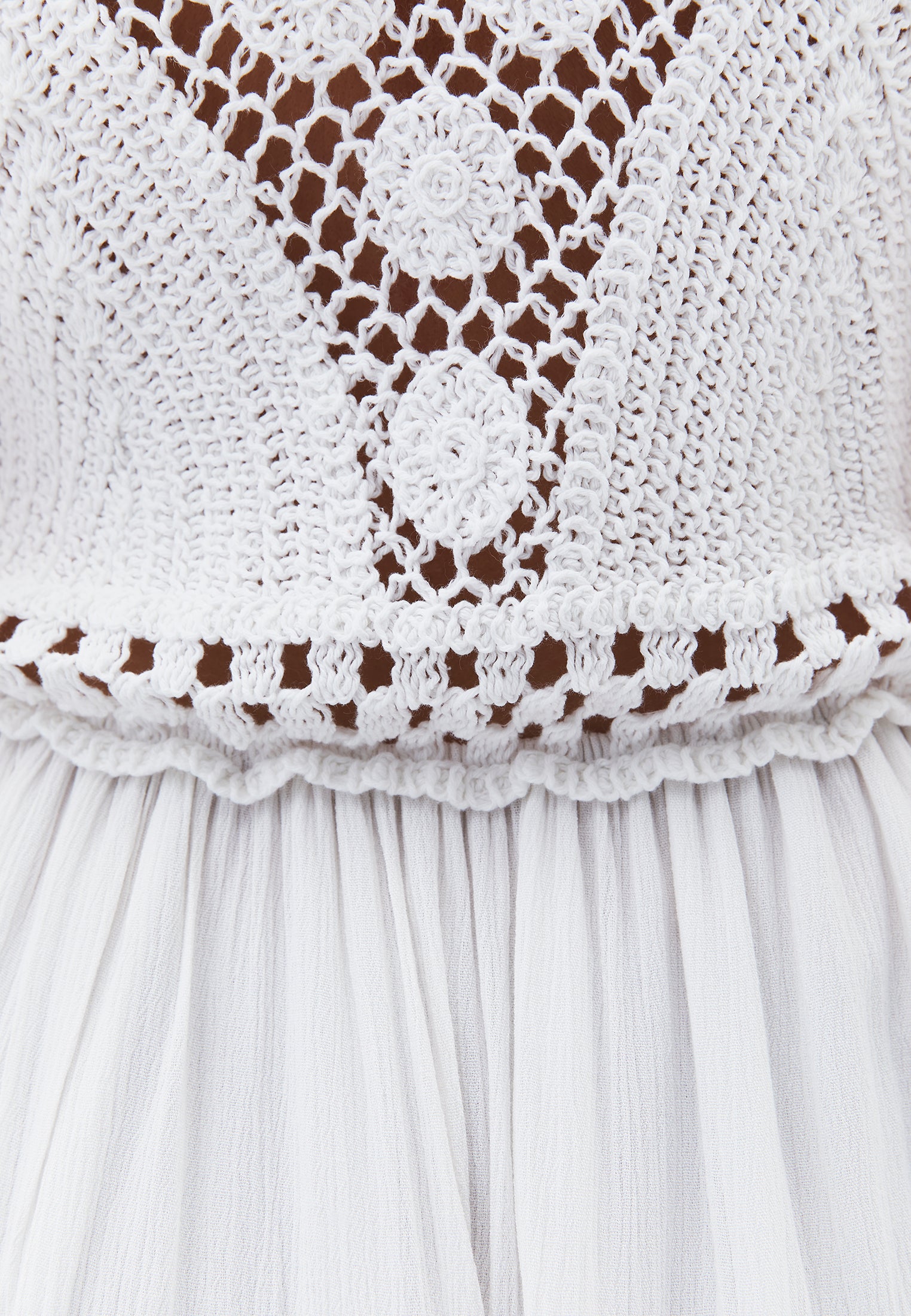 فستان بوهيمي برقبة عميقة بقصّة بوهيمية - حليب مثلج