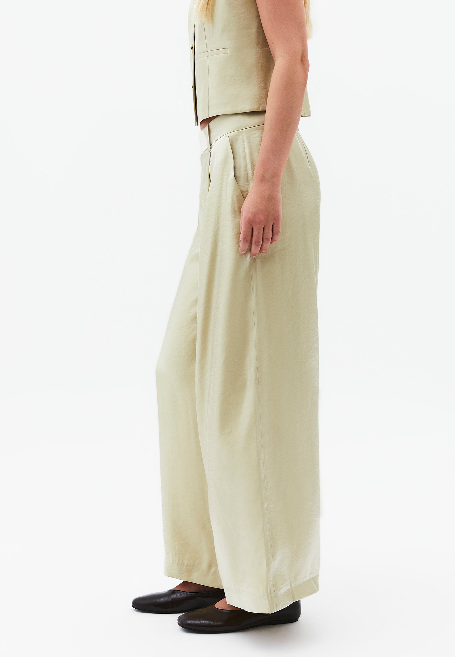 Wide leg pants with belt detail - SAGE GREEN