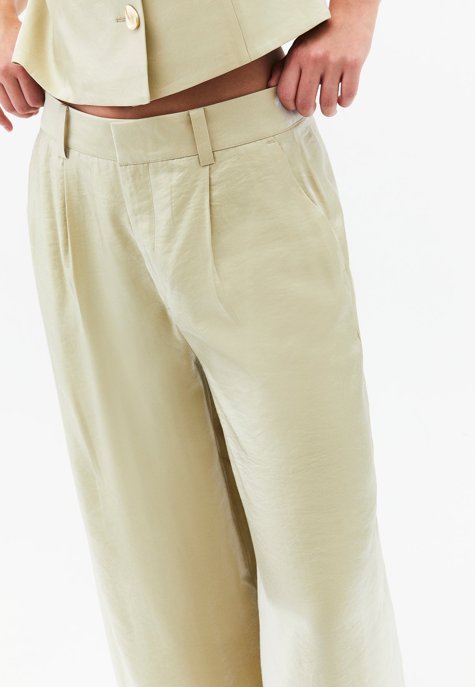 Wide leg pants with belt detail - SAGE GREEN