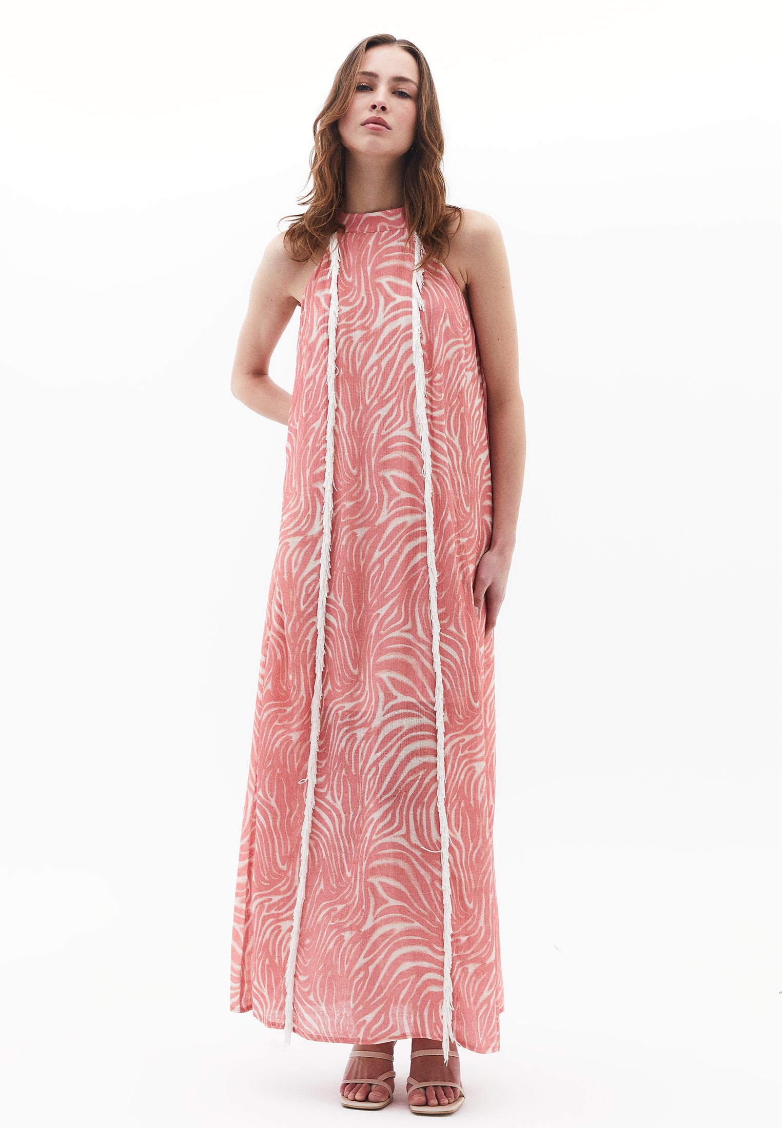 فستان برقبة طويلة برقبة رقبة طويلة - مشط مموج