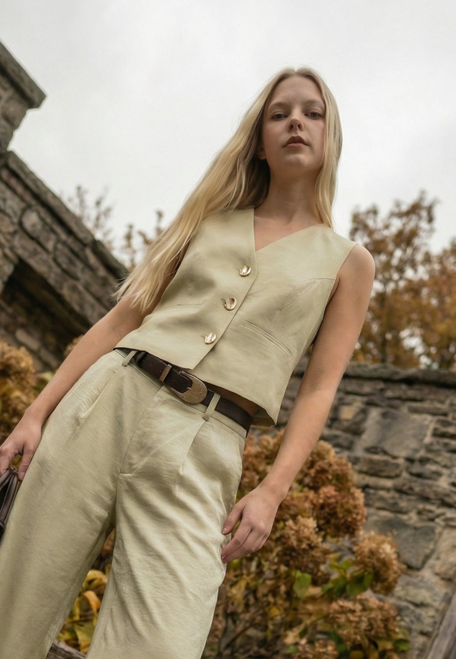 V-neck loose fit vest - SAGE GREEN