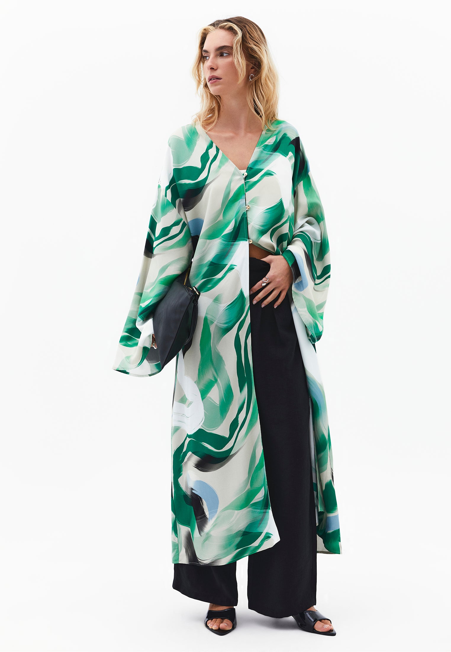 Oversize Long Button Detailed Kimono - ABSTRACT COMB