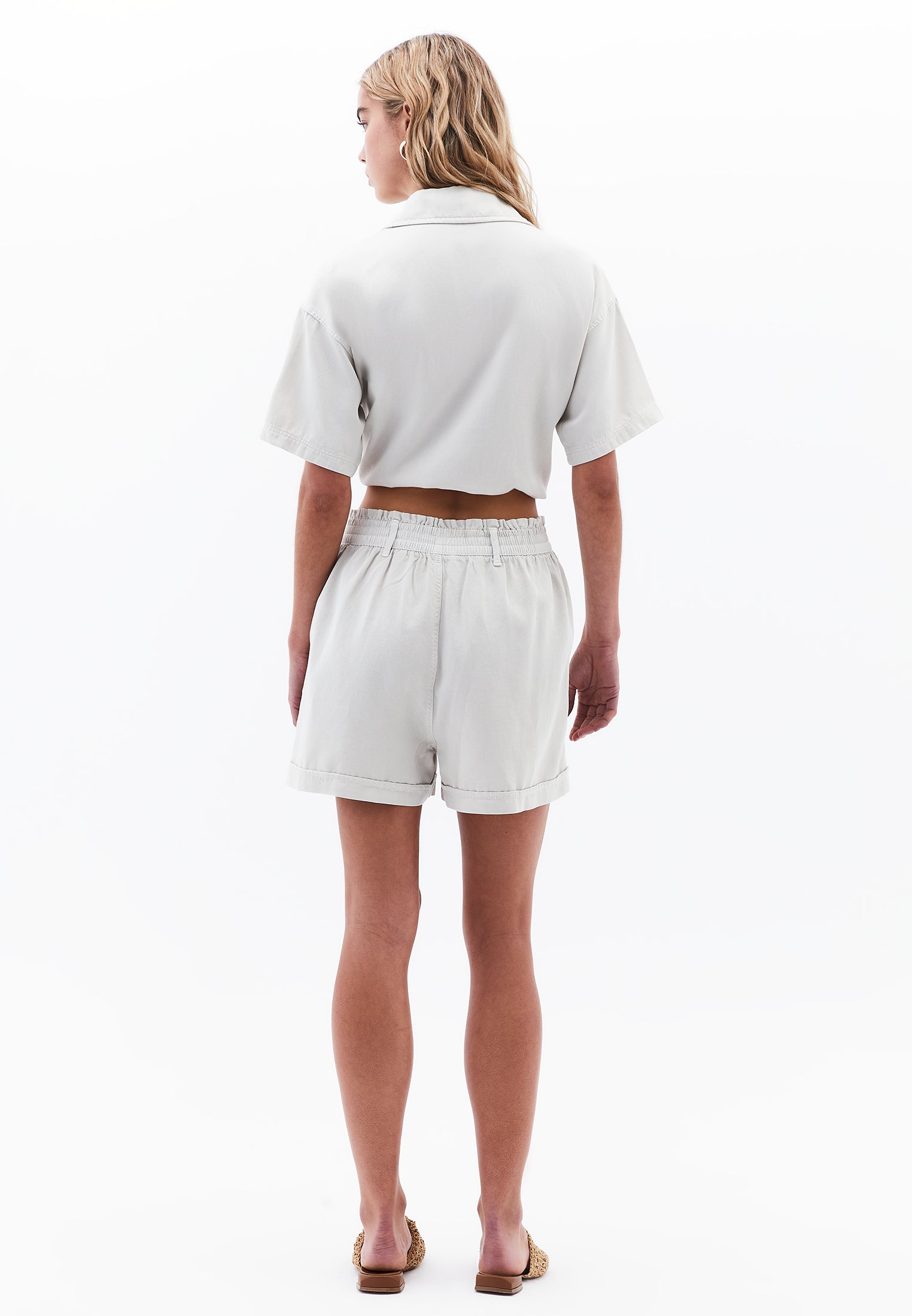 شورت قصير بجيوب - أنتيك فضي البتولا