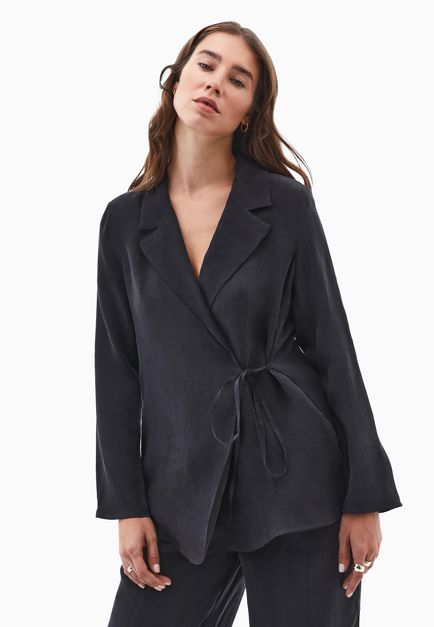 Double-Breasted Lyocell Blazer - BLACK