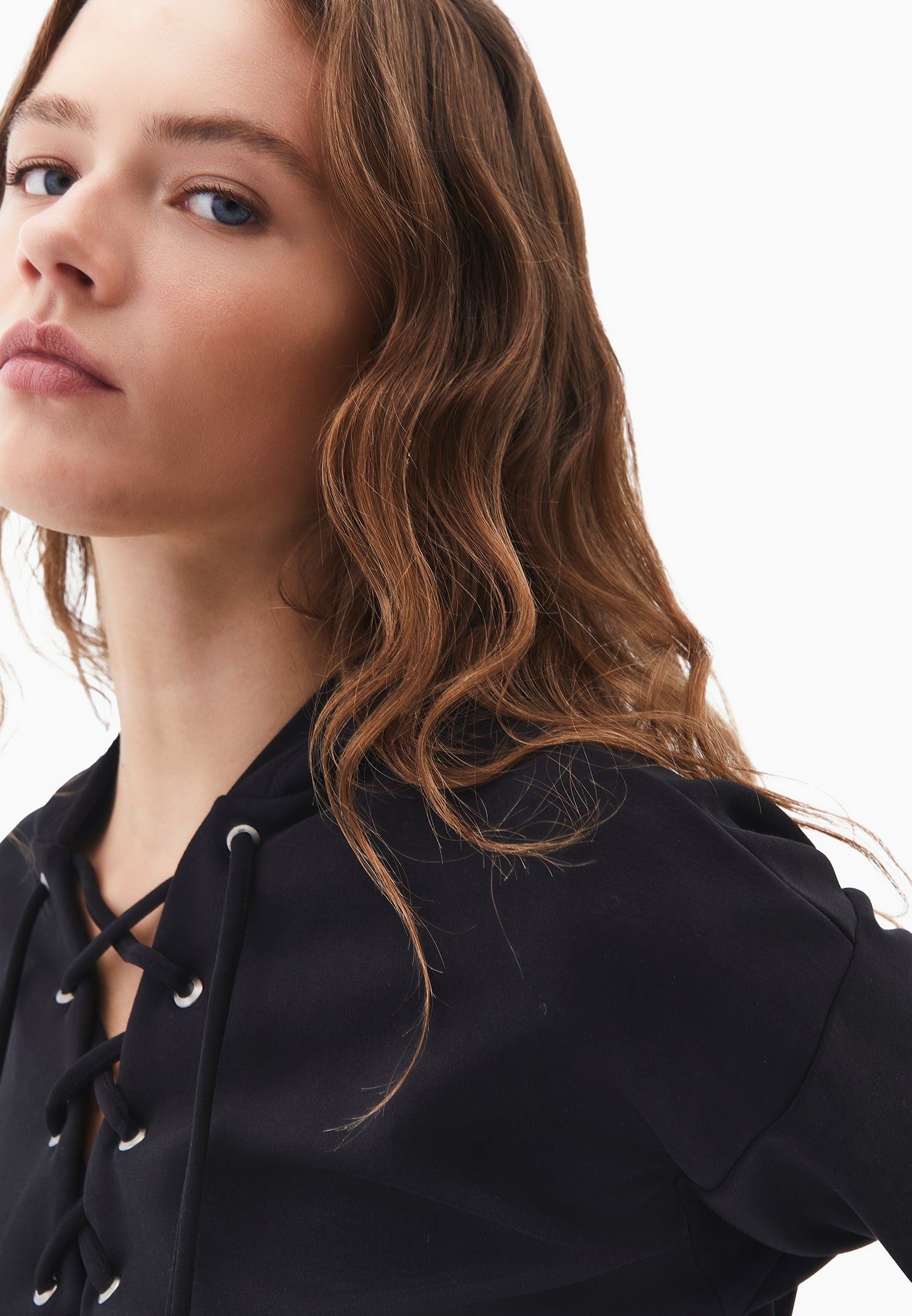 سويت شيرت بقبعة كبيرة الحجم بقلنسوة - أسود