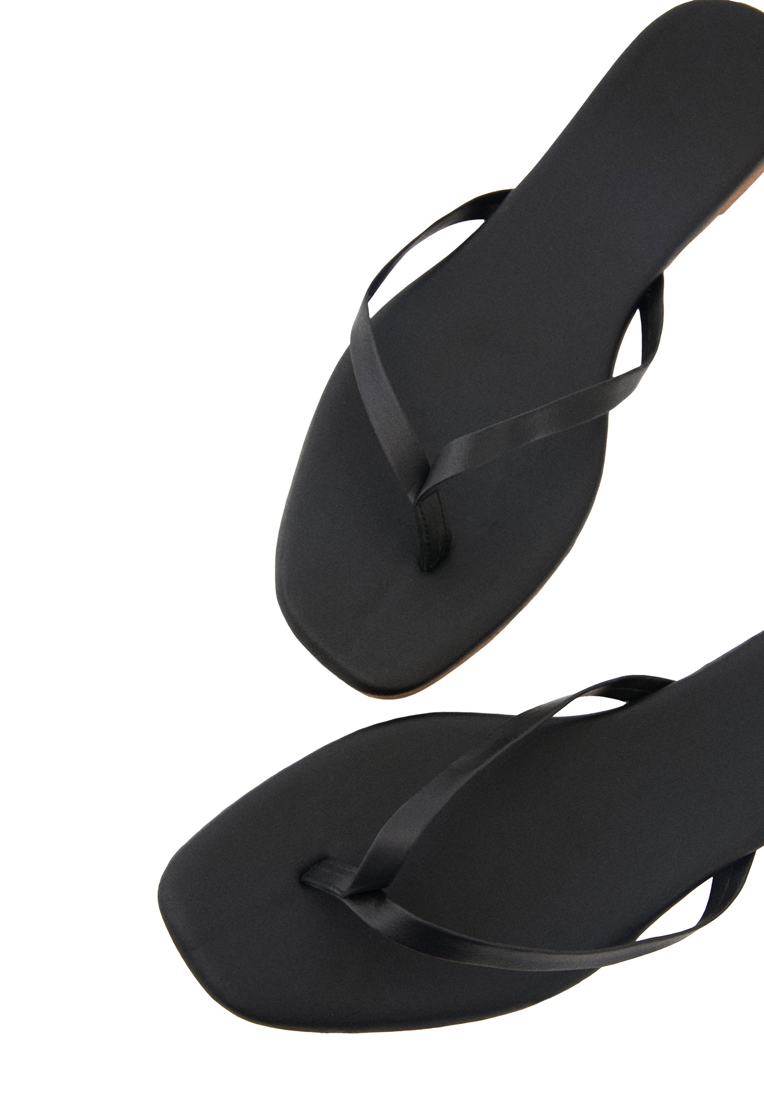 خف نسائي من البولي يوريثين - أسود