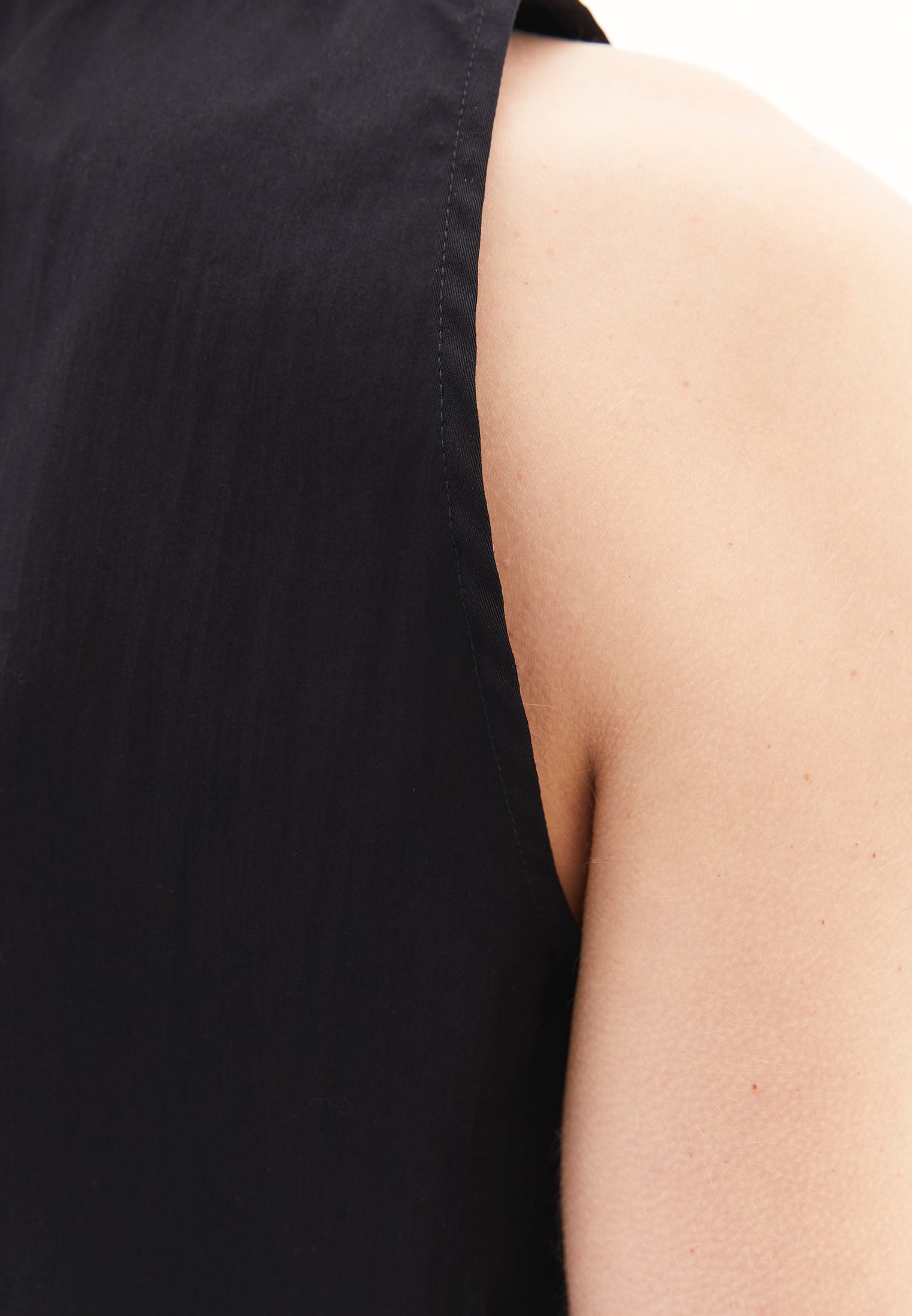 Sleeveless Tank Top With Crew Neck - BLACK