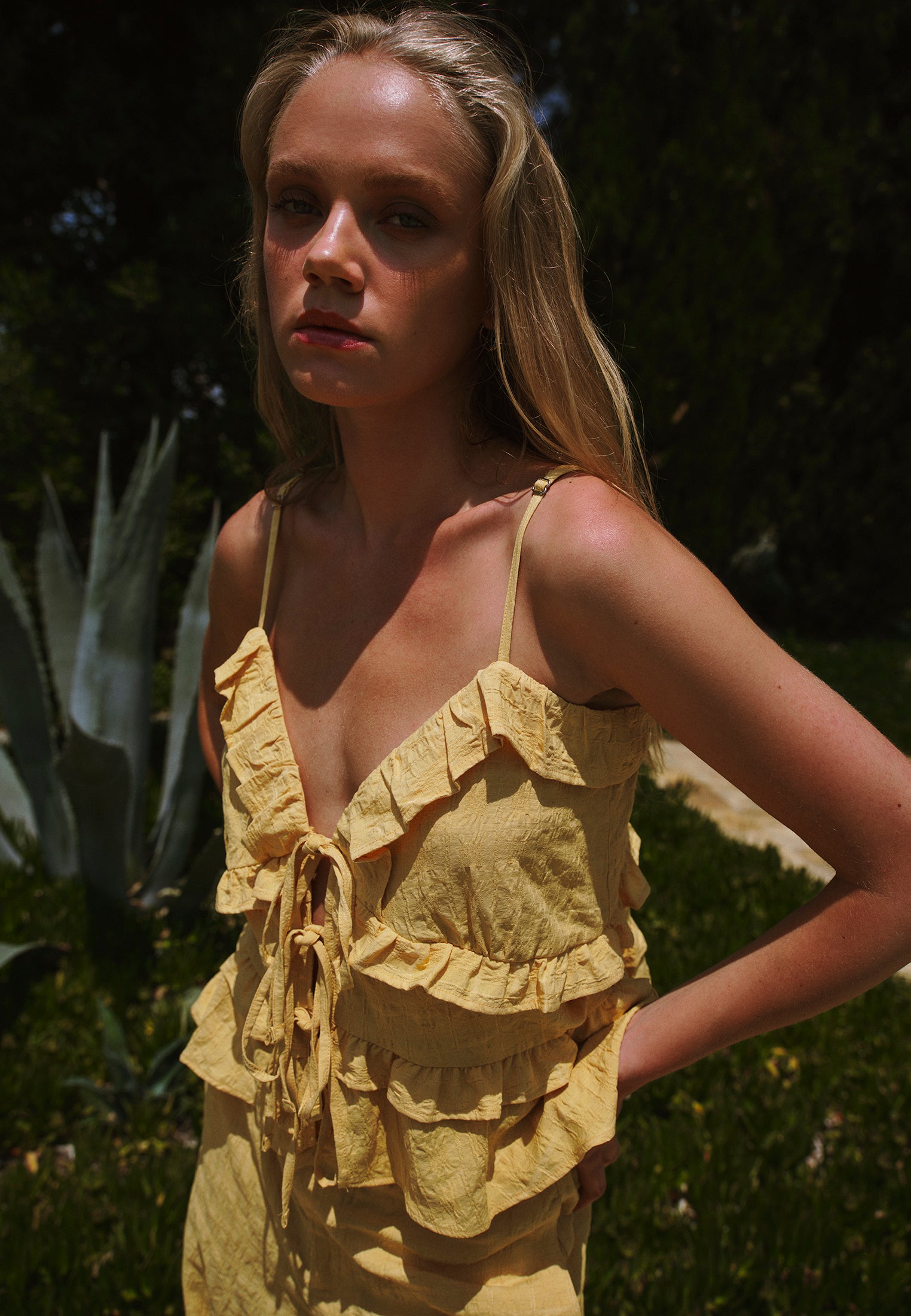 بلوزة جاكار بياقة على شكل حرف V - أصفر برتقالي