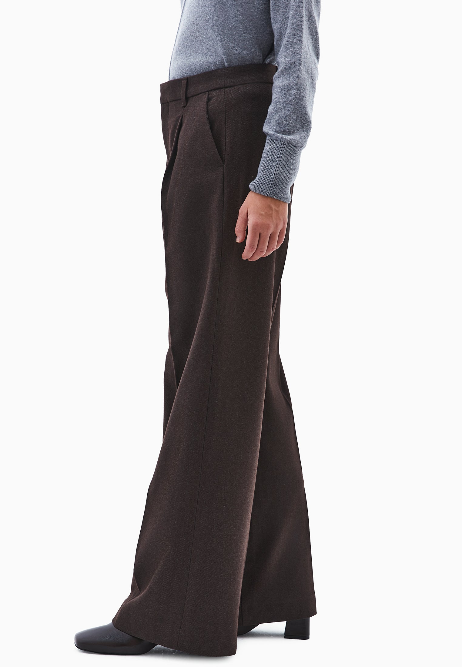 Pleated Wide Leg Trousers - CHOCOLATE TORTE