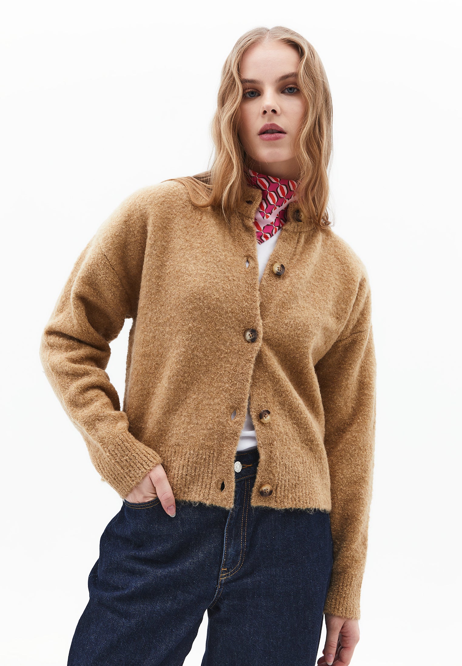 كارديجان بأكمام طويلة ناعم - مصل اللبن الرائب