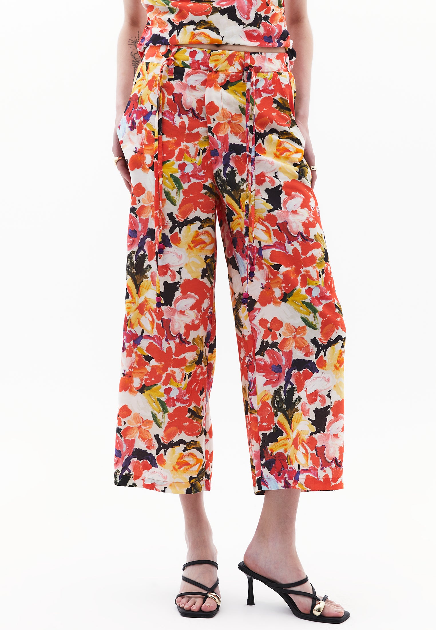بنطلون ميدي واسع الساقين - مشط زهور