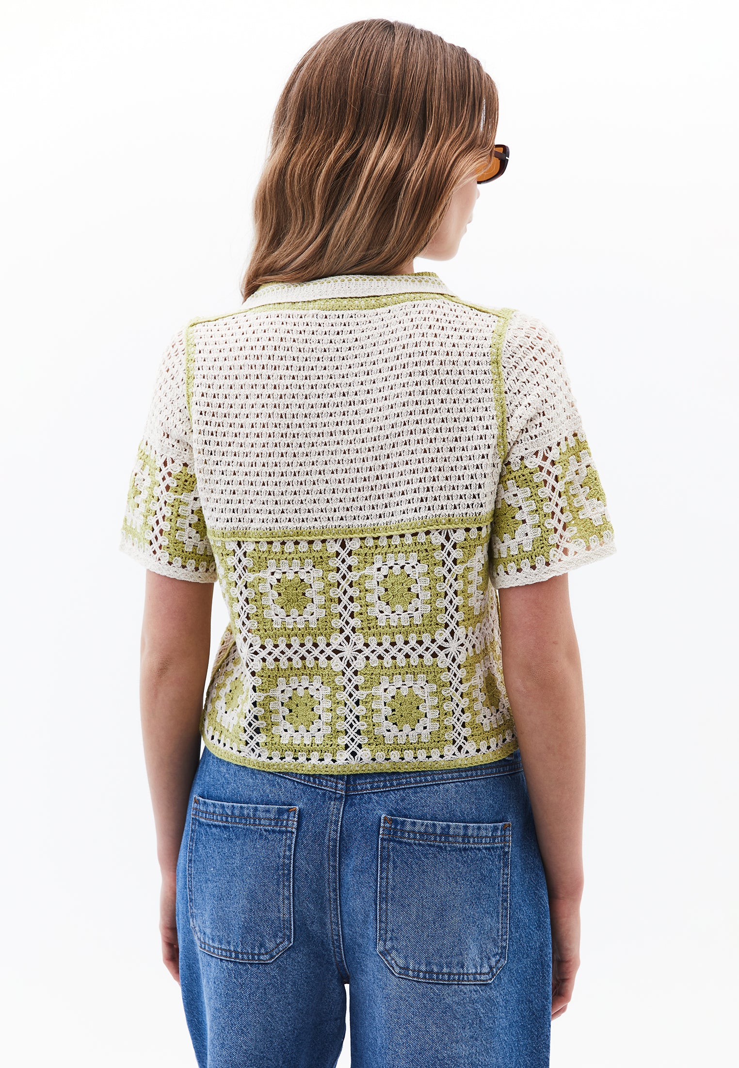 قميص بياقة بولو - حليب اللوز/السرو الذهبي