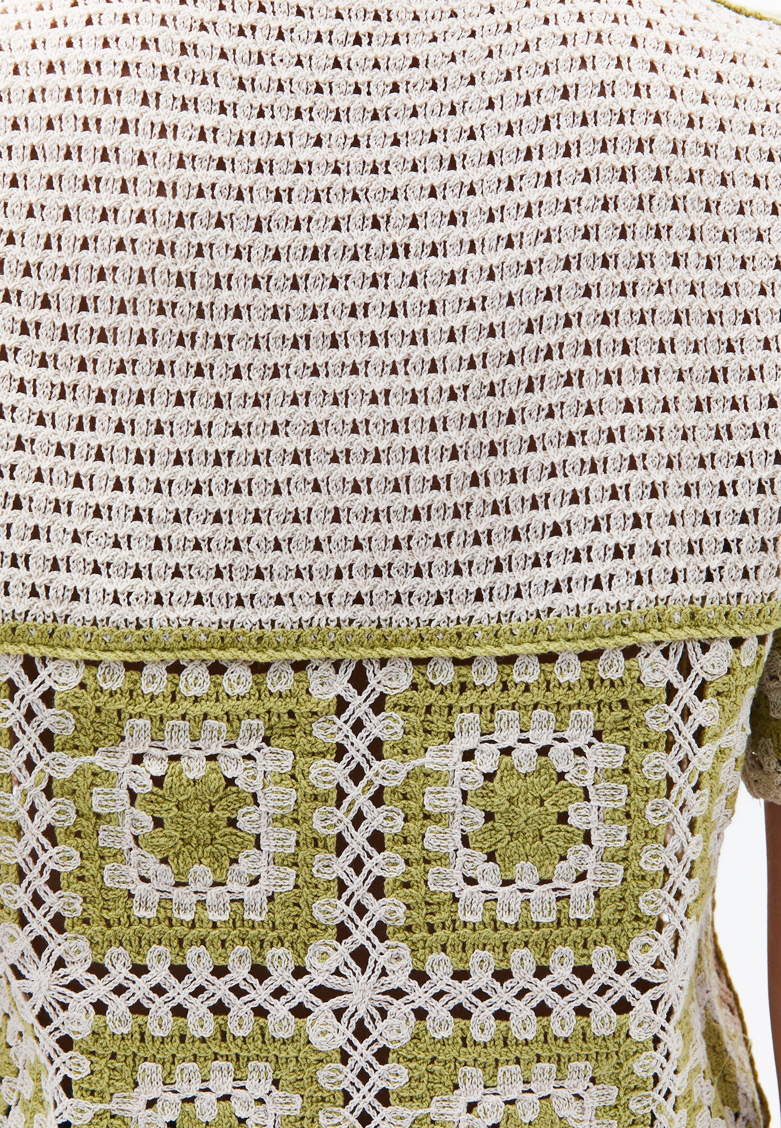 قميص بياقة بولو - حليب اللوز/السرو الذهبي