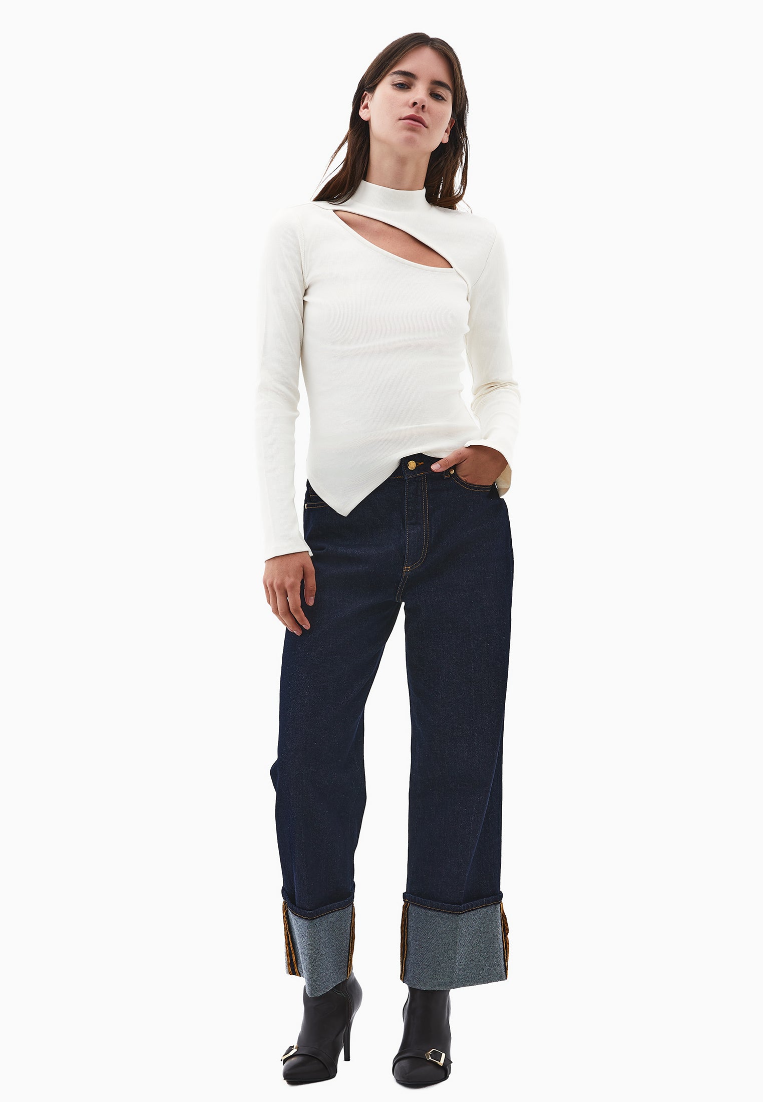 تي شيرت بأكمام طويلة بتفاصيل مقطوعة - ICE MILK