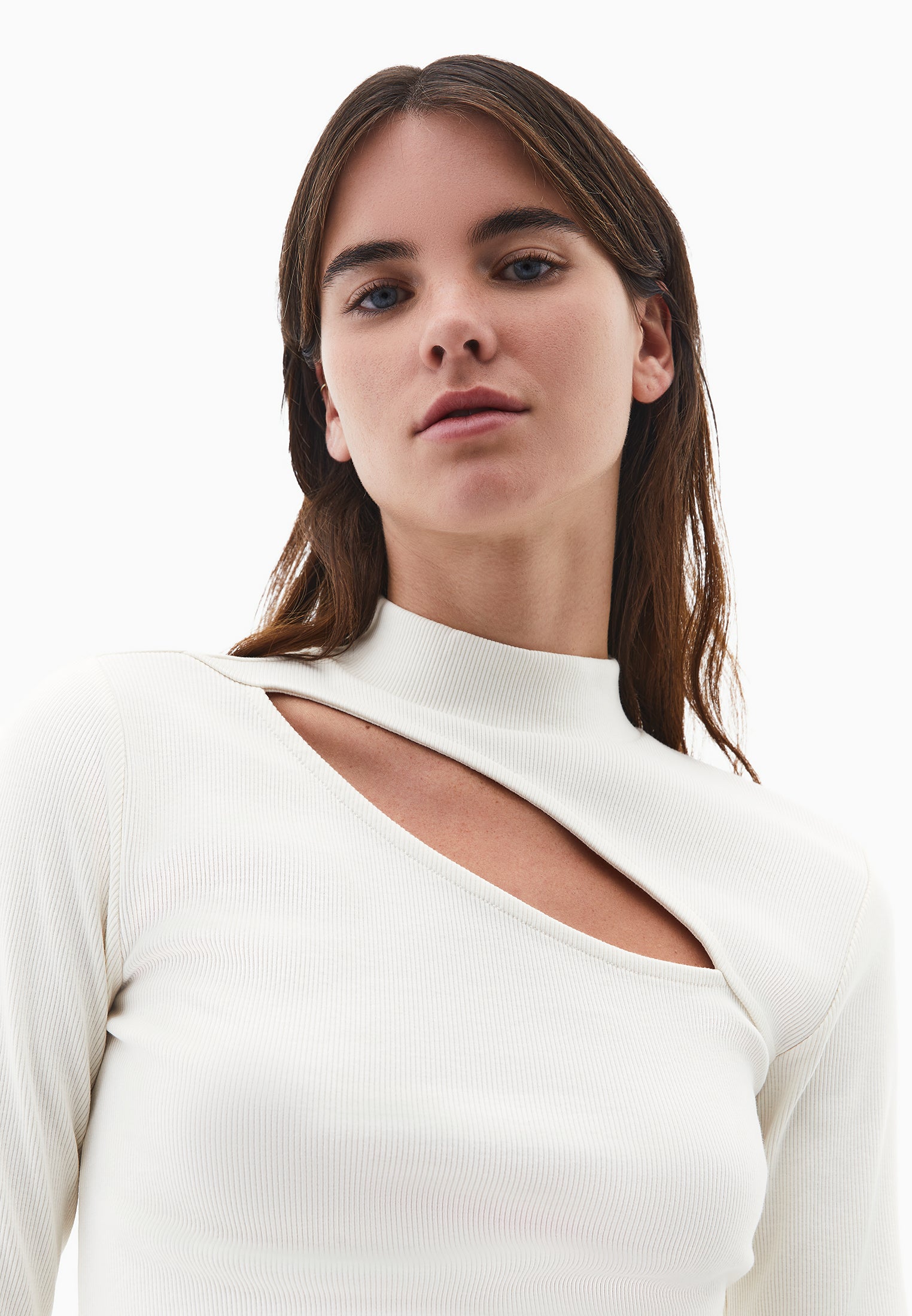 تي شيرت بأكمام طويلة بتفاصيل مقطوعة - ICE MILK