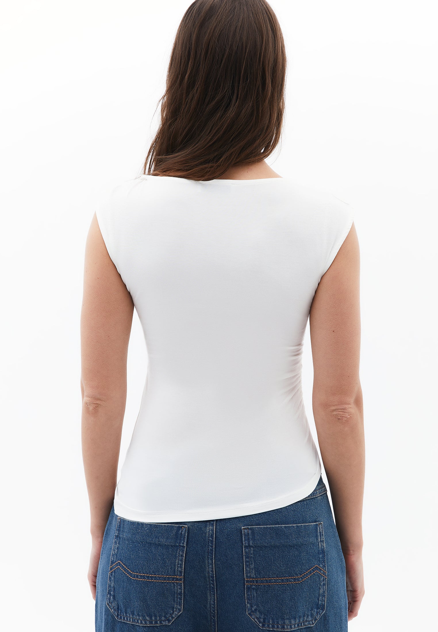 بلوزة غير متماثلة - حليب مثلج