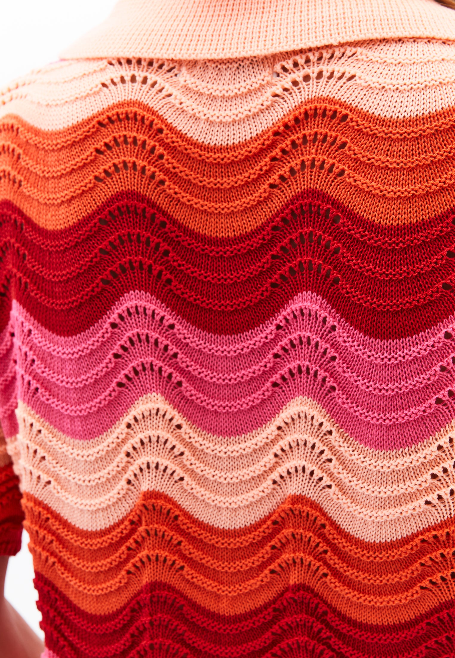 قميص بياقة بولو - مخطط بمزيج من الخطوط