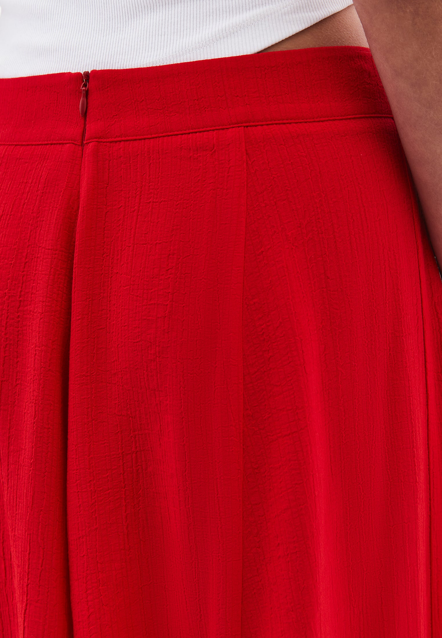 تنورة طويلة متدفقة - أحمر سباق