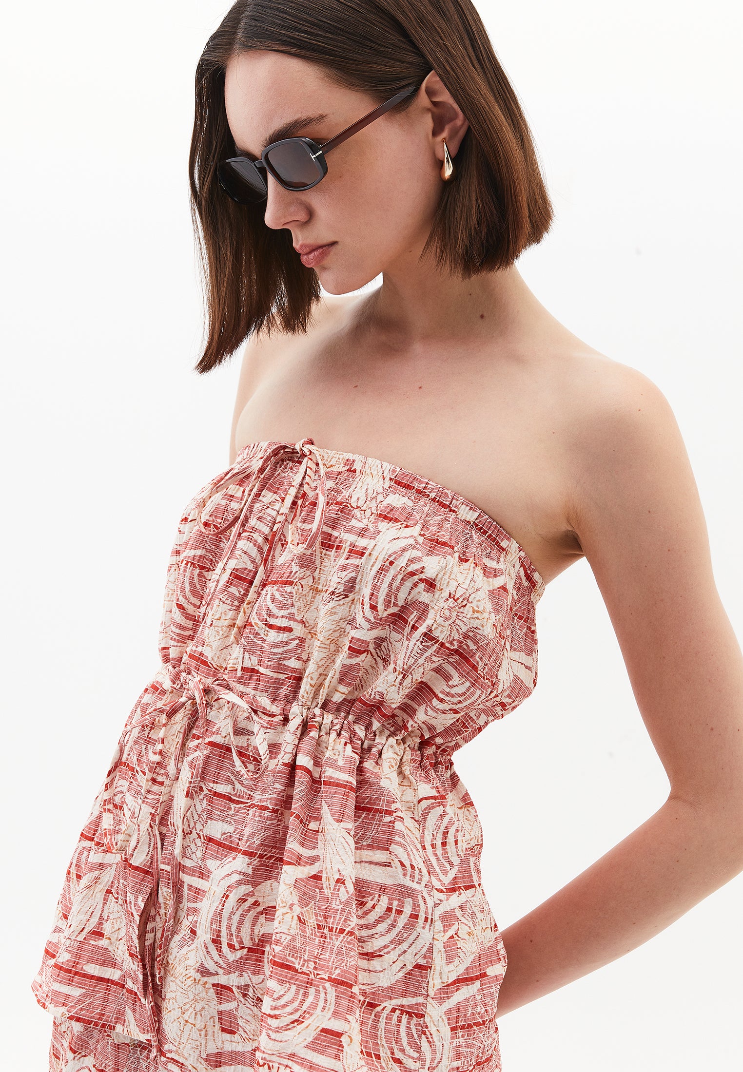 بلوزة فيسكوز بدون حمالات - مشط صدفي