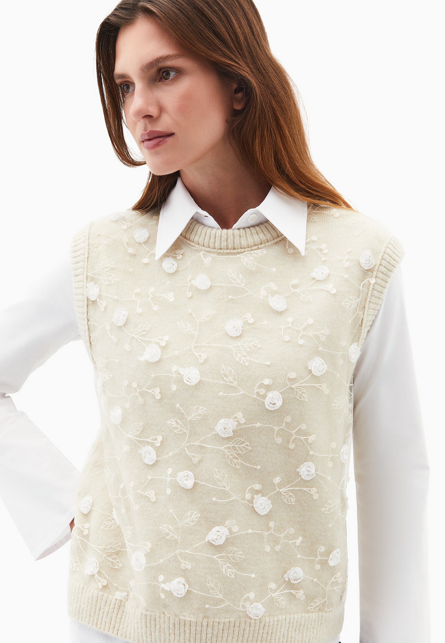 سترة برقبة عنق الطاقم - بتولا فضي