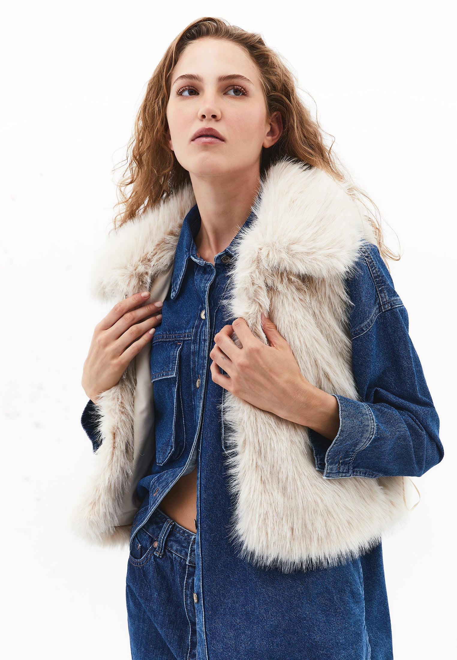 V Neck Faux Fur Vest - SILVER BIRCH