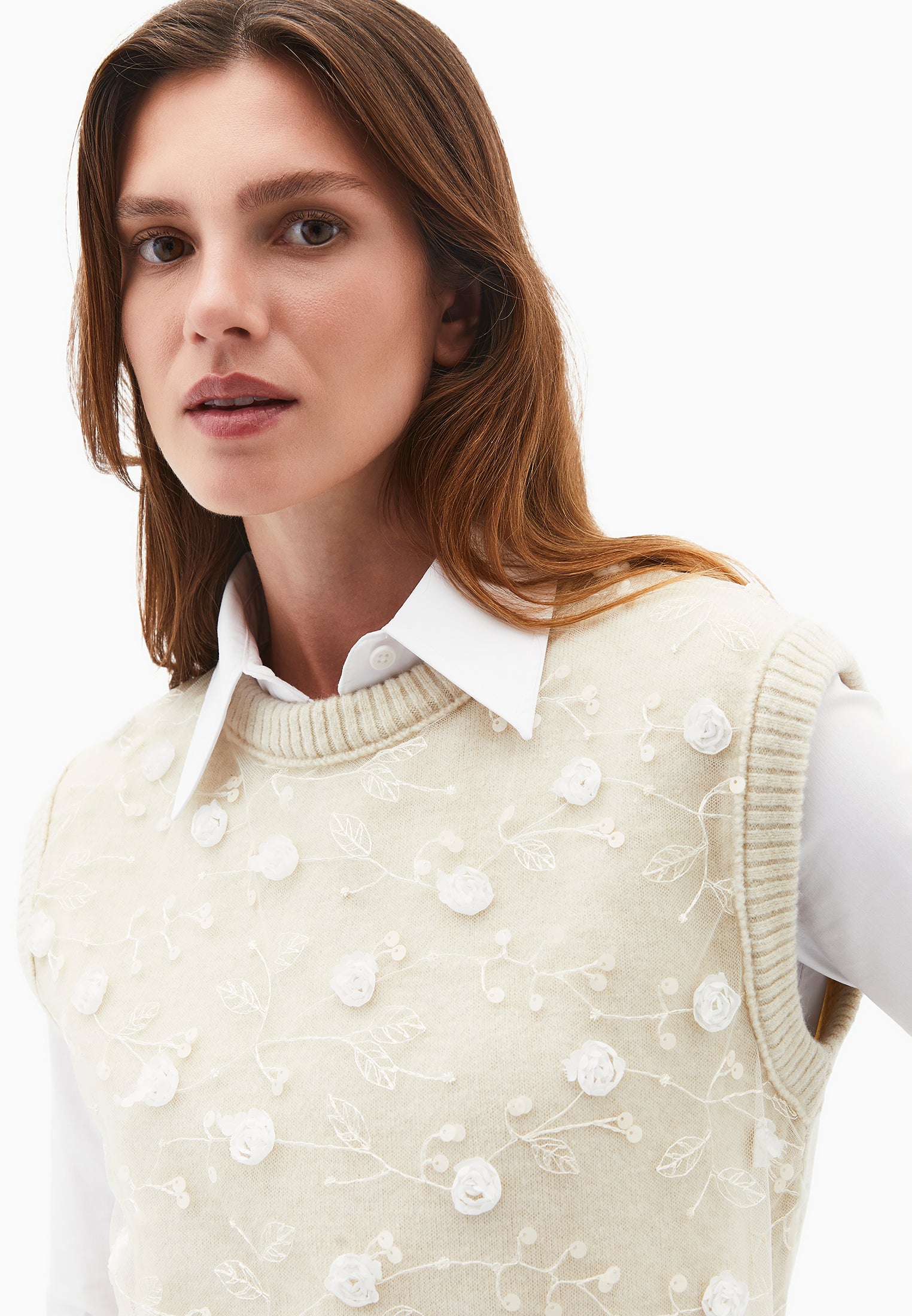 سترة برقبة عنق الطاقم - بتولا فضي