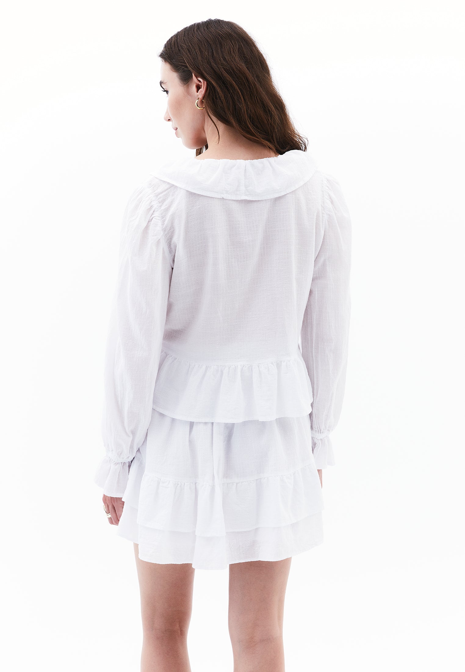 بلوزة برقبة عميقة - أبيض