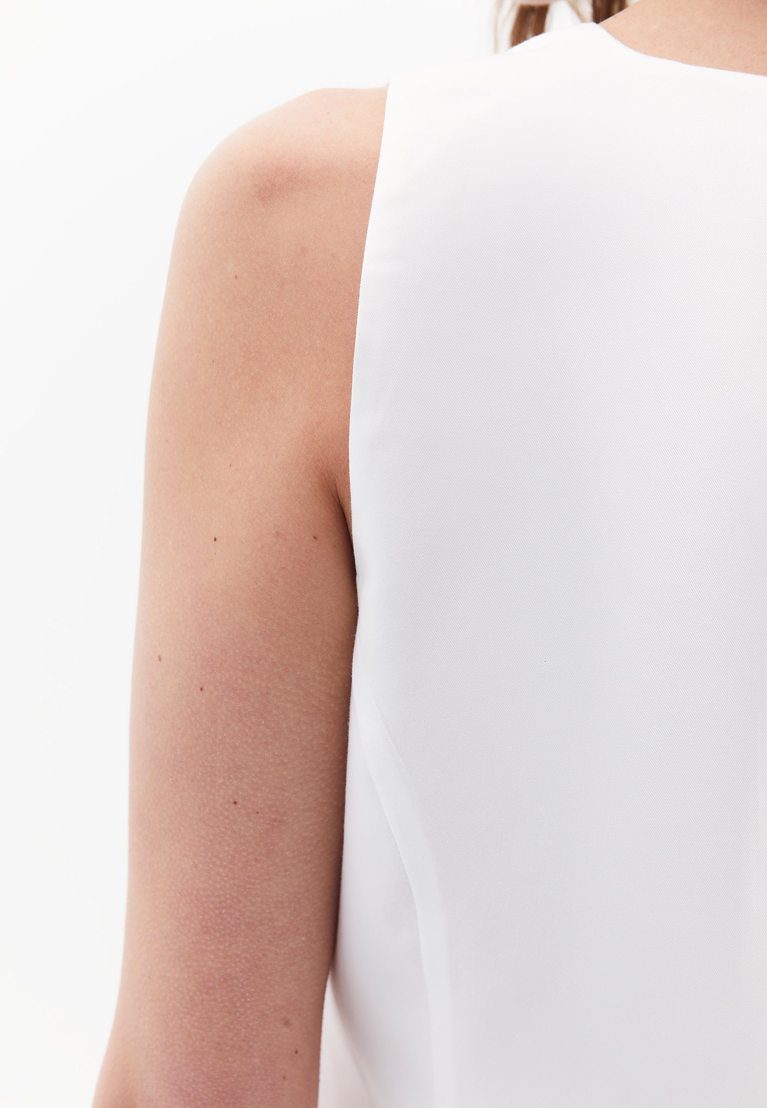 V Neck Button Detailed Vest - WHITE