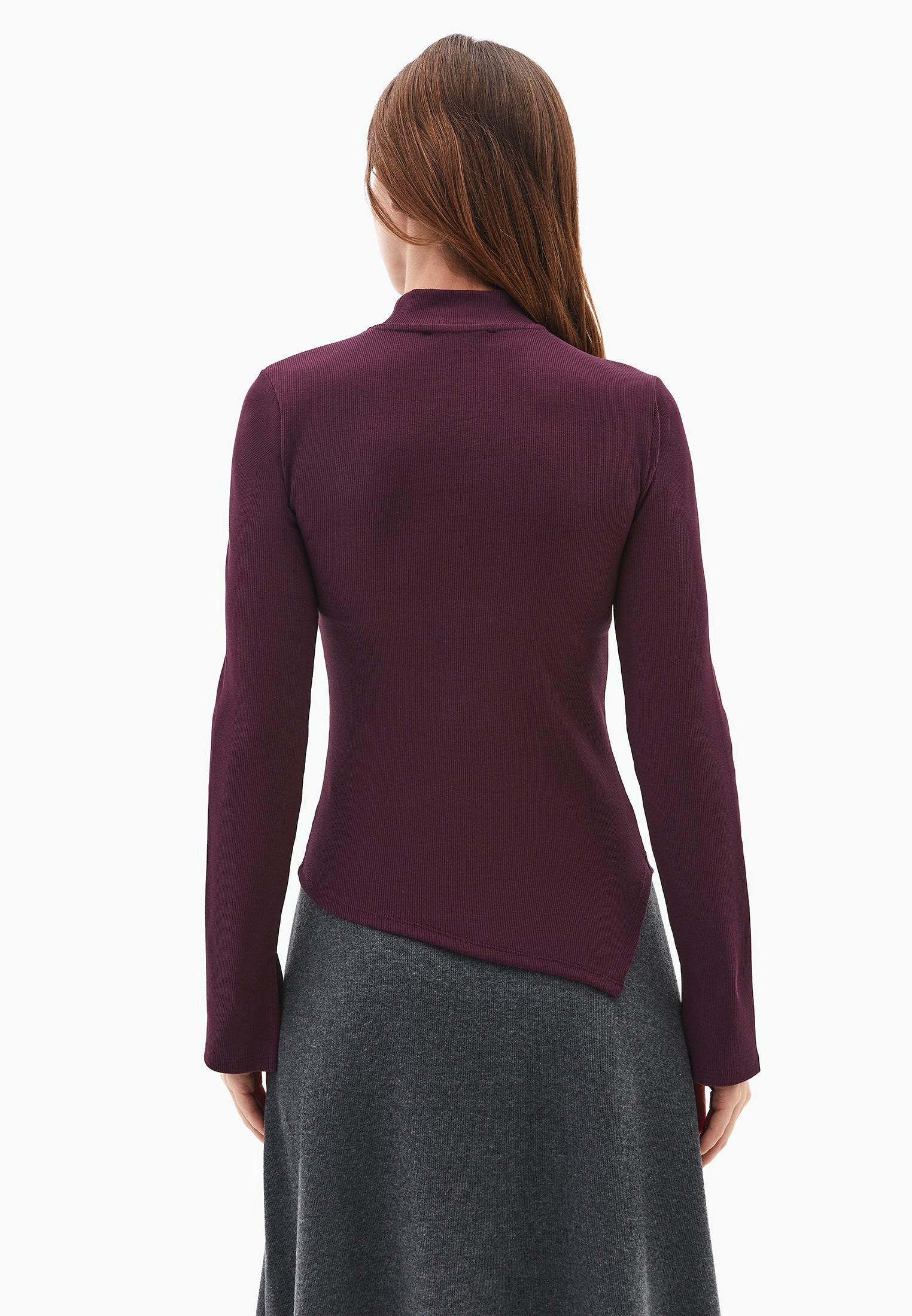 تي شيرت بأكمام طويلة بتفاصيل مقطوعة - WINETASTING